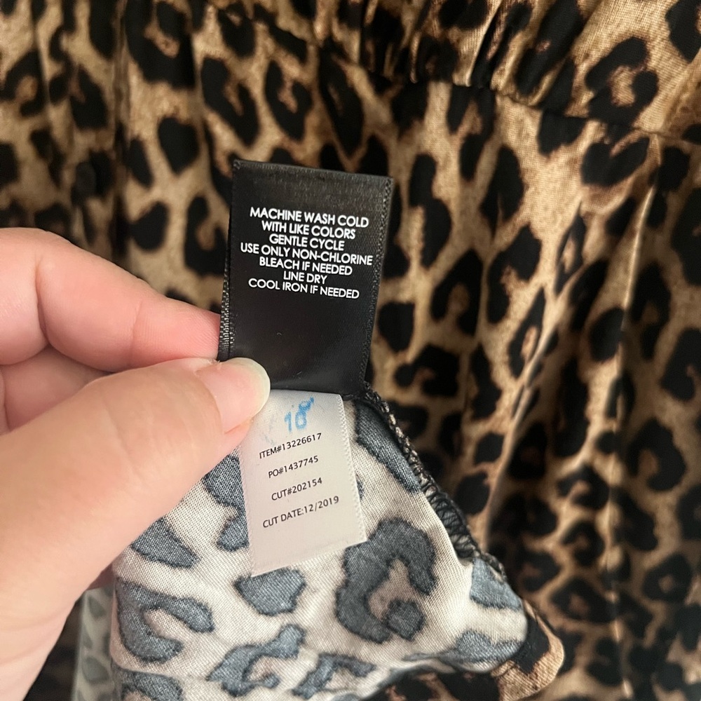 Torrid Leopard Print Challis Midi Dress 1X NWT Animal Print V-Neck - Picture 5 of 6